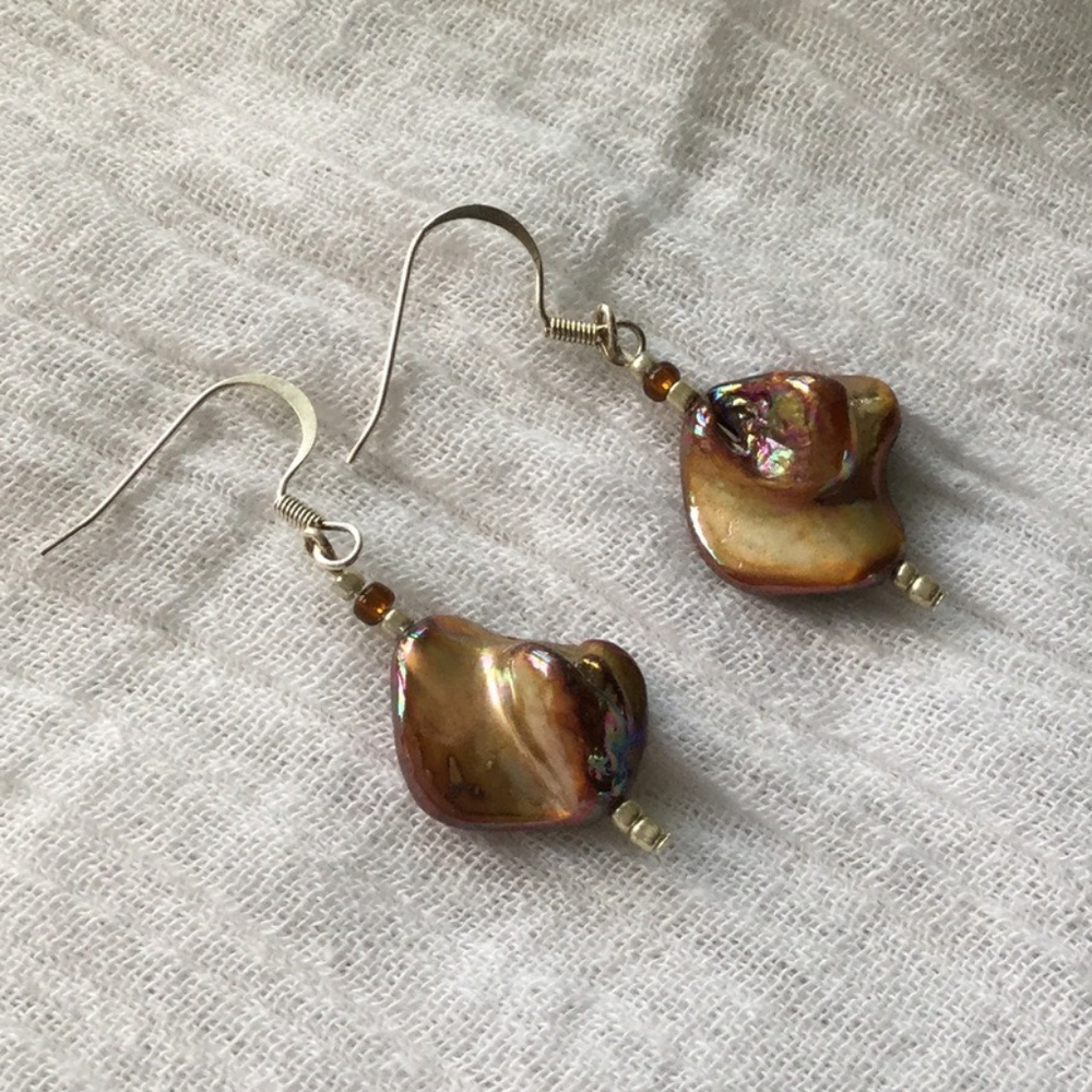 Shell dangle earrings